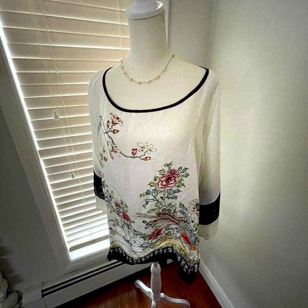 NWOT: Dressori 100% Silk Floral top. Size: Large